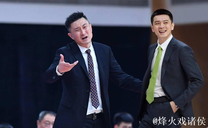 杨鸣致敬杜锋，潜力赛大胆启用新人，赛后发言尽显霸气