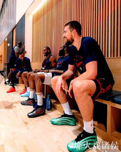 弗兰克前16轮表现逊于上季澳波，帅位岌岌可危？